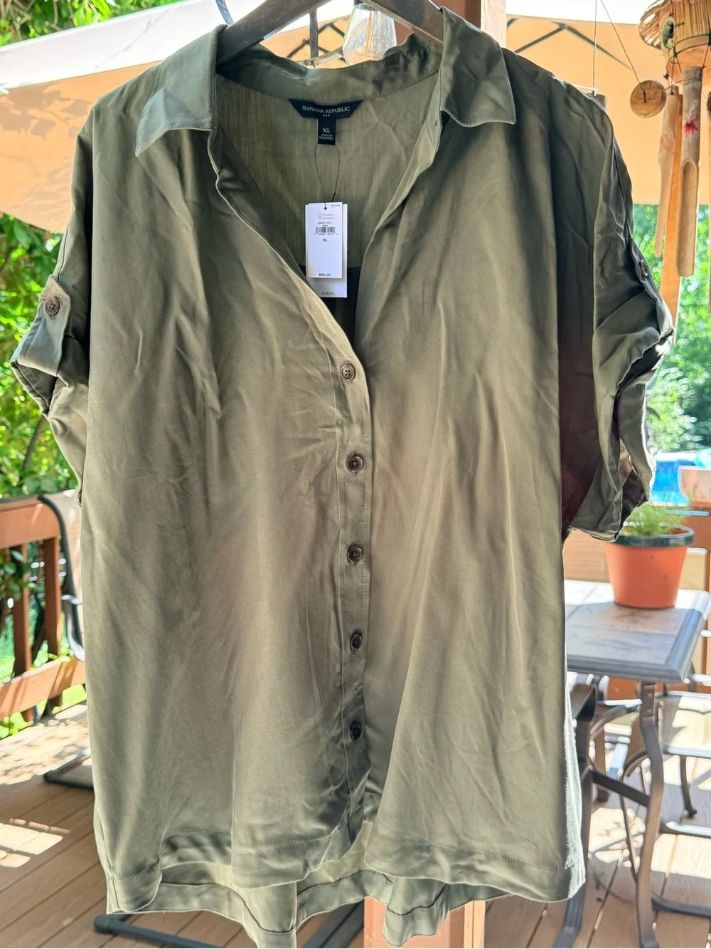 Banana Republic Olive Green Short-Sleeve Button-Down Shirt